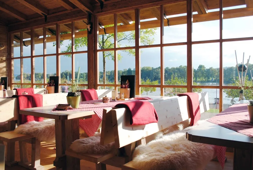 Rheinalm am Bonner Bogen restaurant in Bonn