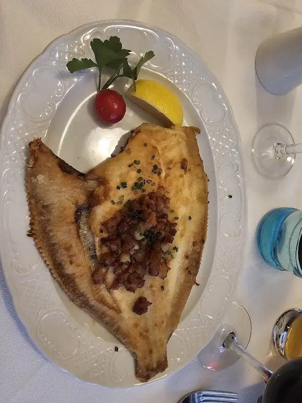 Arlinda Brahimi_Krameramtsstuben_Hamburg_recensione