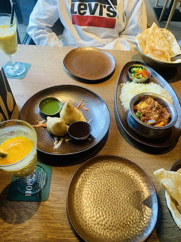 Jinal Parekh_SVAAdish Eimsbüttel_Hamburg_Bewertung