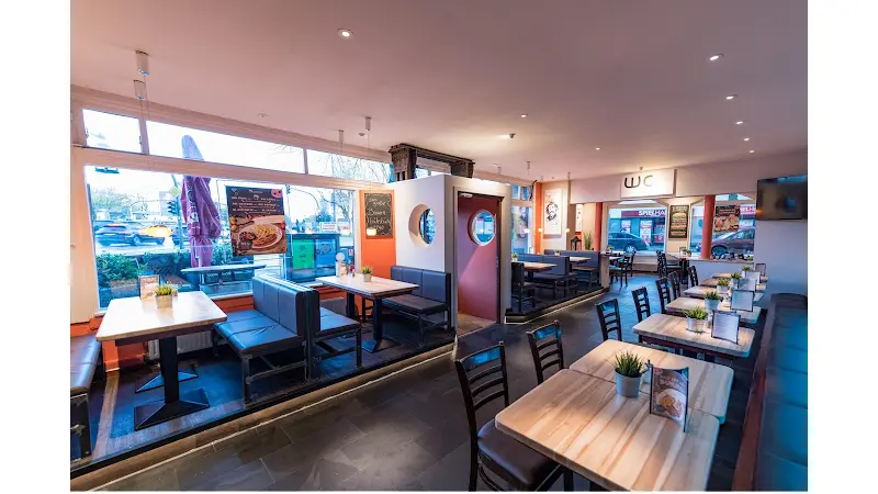 Schweinske Restaurant in Hamburg Eimsbüttel - Schnitzel, Burger & Frühstück restaurant in Hamburg