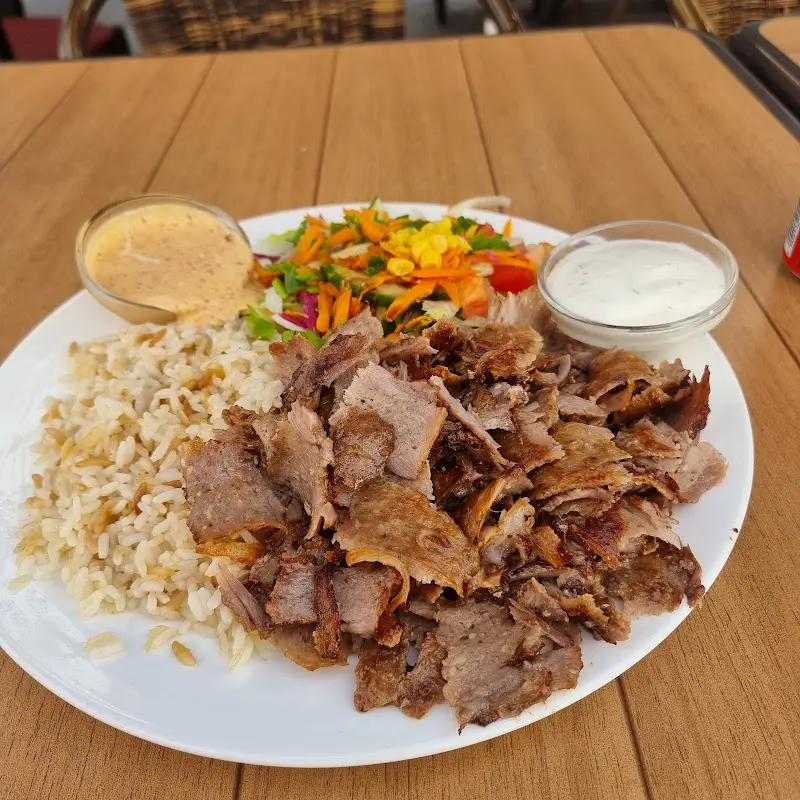 Restaurant Reina_Hamburg_slider_image_3