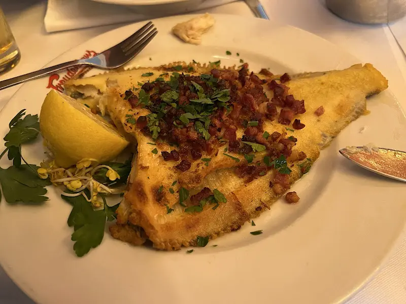 Madison Wang_Restaurant Freudenhaus St. Pauli_Hamburg_review