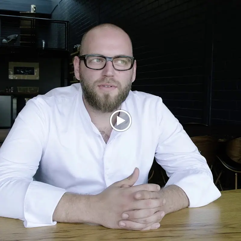 100/200 Kitchen_Hamburg_slider_image_2