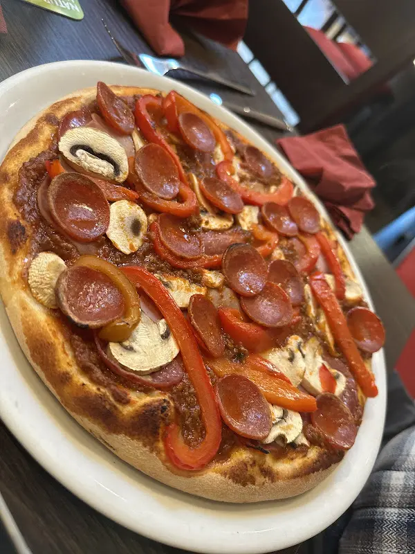 Pizzeria Ristorante la famiglia_Solms_slider_image_3