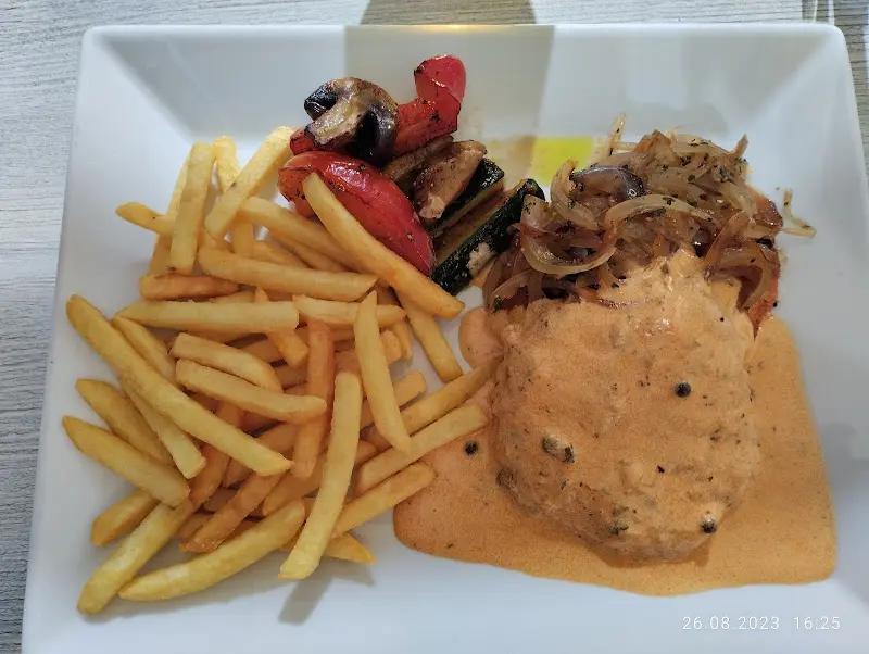 Restaurant zum Golfplatz Homburger Hof_Braunfels_slider_image_3