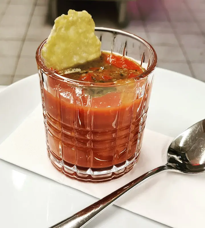 Restaurant Tables_Weinstraße_slider_image_2