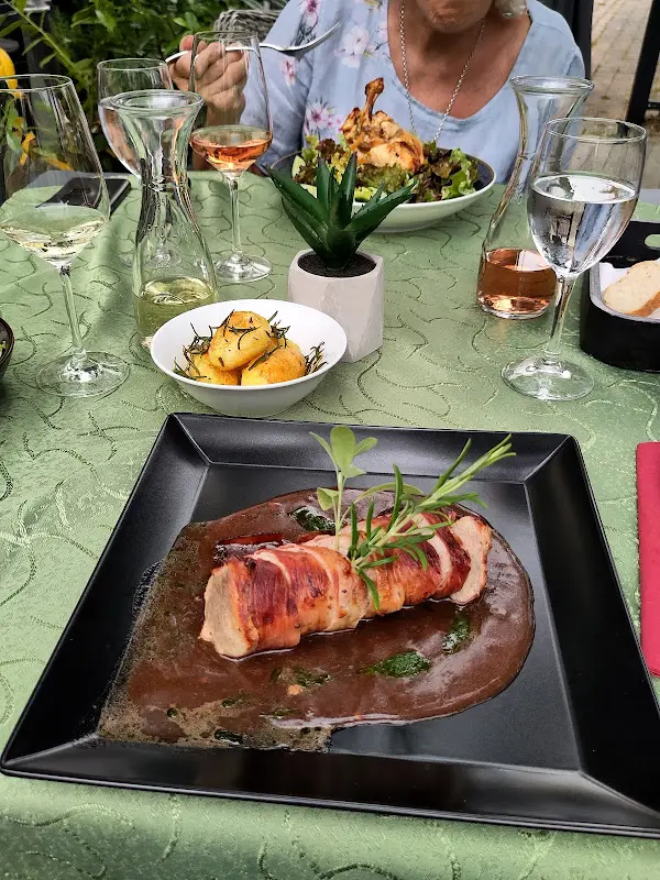 Neil Russell-Bates_Rittergarten Neustadt_Weinstraße_review