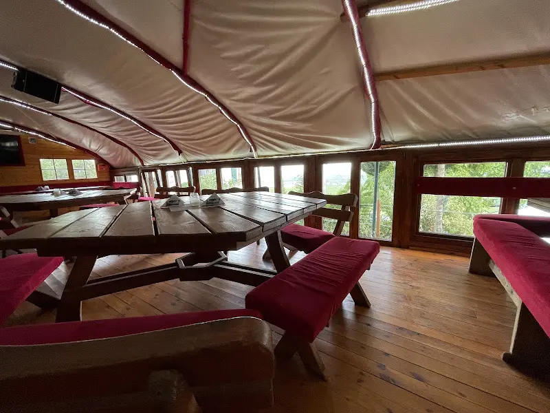 Zeter Berghaus_Weinstraße_slider_image_1