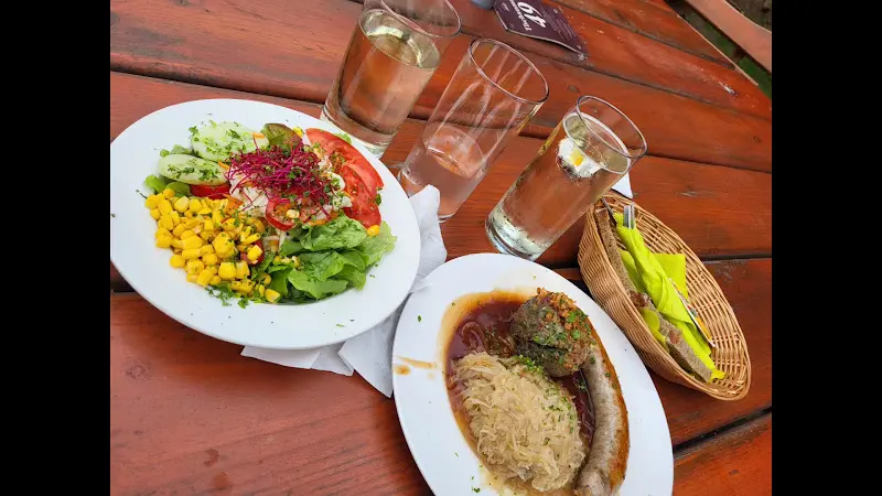 Zeter Berghaus_Weinstraße_slider_image_2