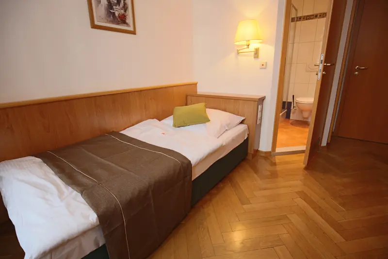 Wendlings Hambacher Winzer_Weinstraße_slider_image_2