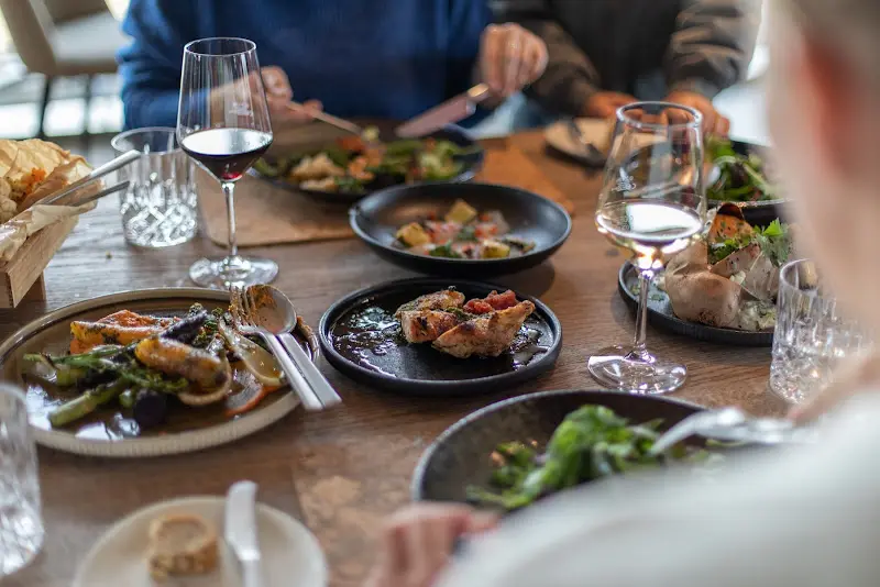 Kutter Kitchen_Holstein_slider_image_2