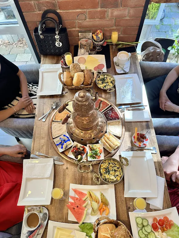 Regina Rusch_YADE Lunch & More_Arolsen_review