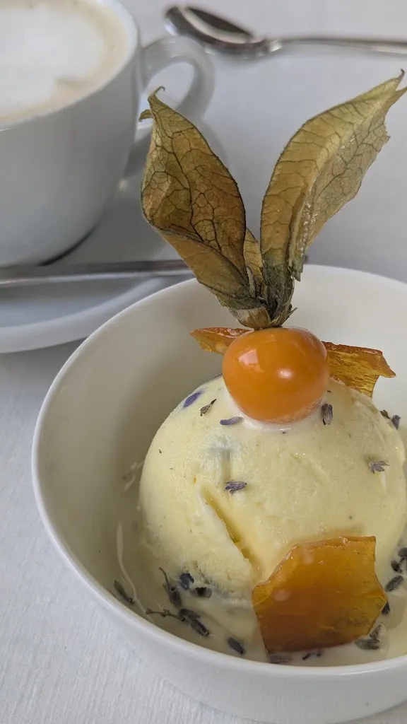 Lara M._Bismarck - Restaurant & Bar_Riß_review