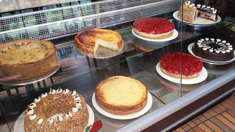 Café in the lake_Arolsen_slider_image_3