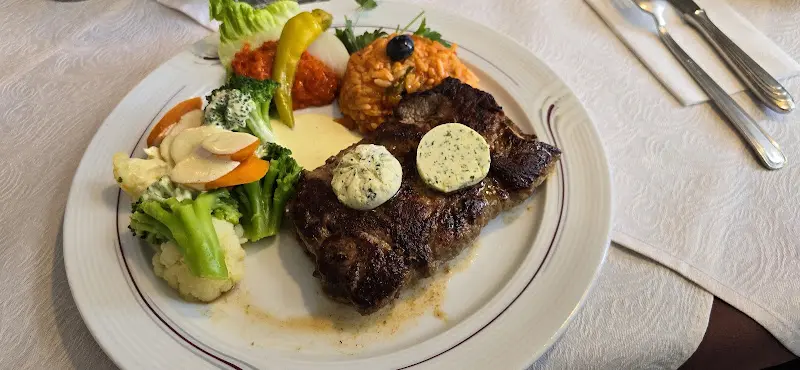 F. K._Restaurant Zum Grünen Baum_König_review