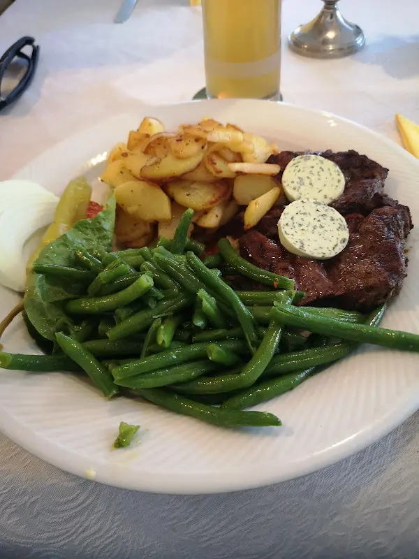 E. B._Restaurant Zum Grünen Baum_König_review