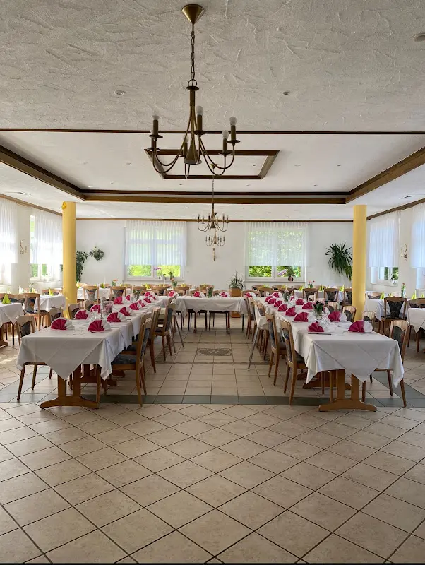 Restaurant Zum Grünen Baum restaurant in König