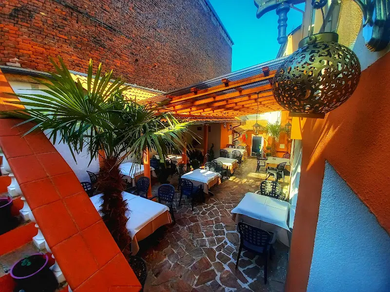 La Volpe Da Massimo restaurant in Schwalbach