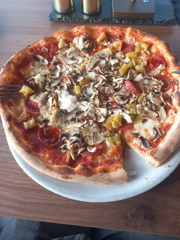 Pizzeria Celeste_Schwalbach_slider_image_3