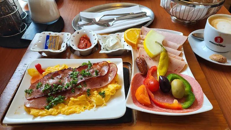 Leo H._Café La Bohème_Nauheim_recensione