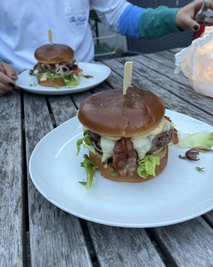 Anne B._HÄGE - Burgerrestaurant_Riß_review