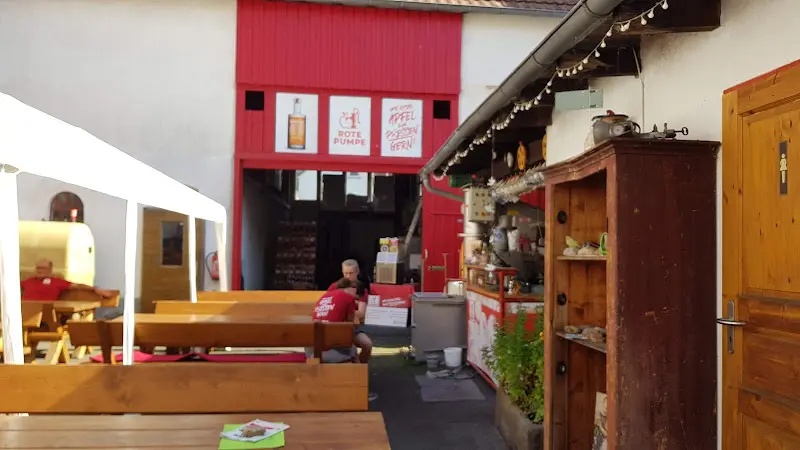 Rote-Pumpe Straußwirtschaft restaurant in Nauheim
