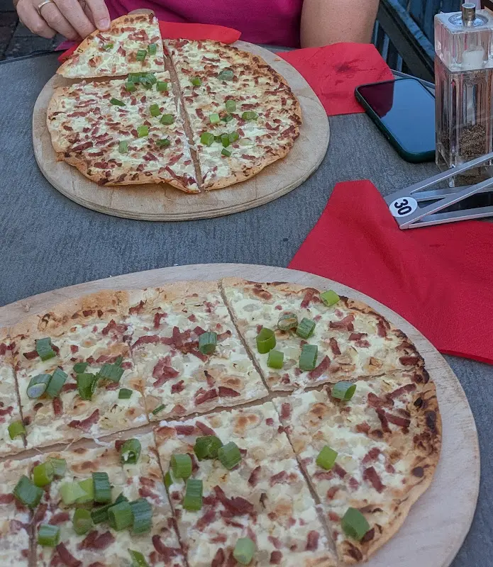 Monika Hantke_Schickeria_Wildungen_review