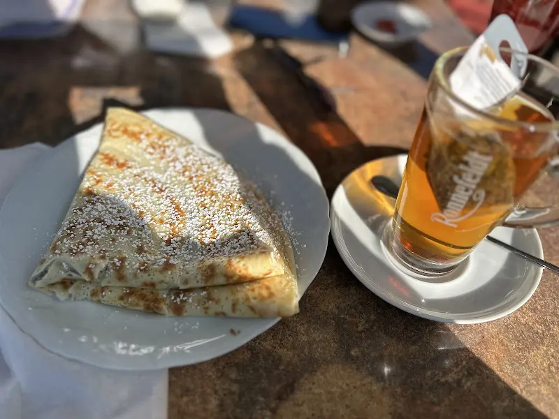 Rasha Dabbagh_EisCafé Hirschberg_Wildungen_review