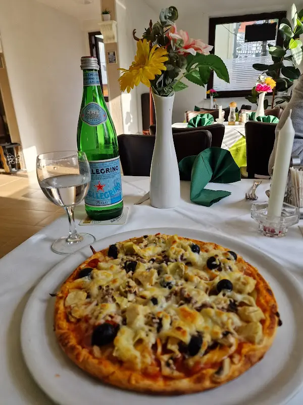 Ristorante Pizza-Pie_Wildungen_slider_image_3