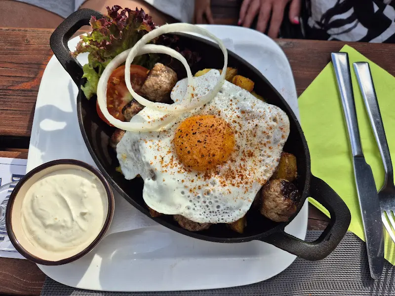 Pilsstube am Südbahnhof_Vilbel_slider_image_3