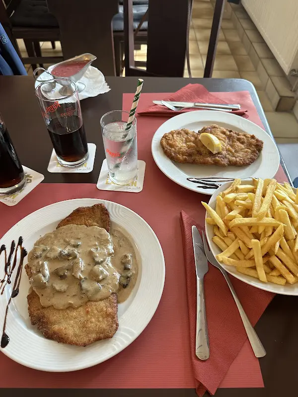 Niddafeld Schnitzelhouse_Vilbel_slider_image_2