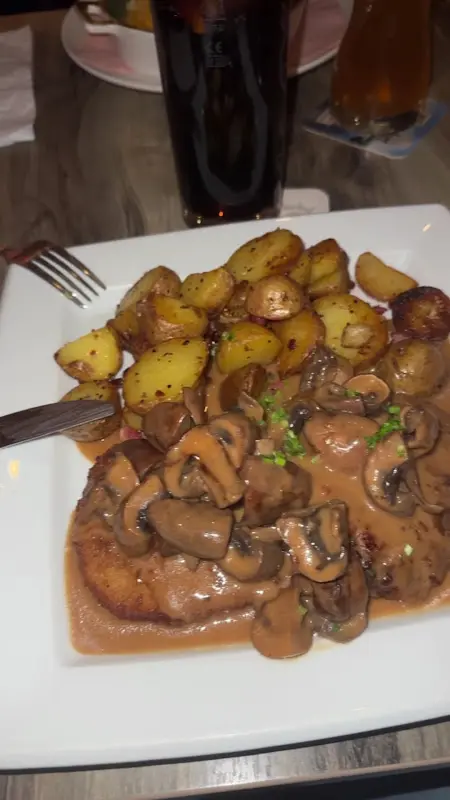 Restaurant Carl's_Vilbel_slider_image_2