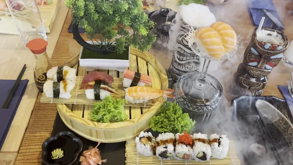 Esin Hezer_Shinryu Fusion & Sushibar_Riß_recensione