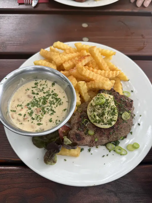 Michael Jochum_Käs Back_Erbach_review