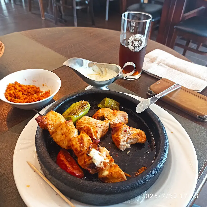 Alexandra Altunbilek_Kamin Restaurant Biblis_Biblis_recensione