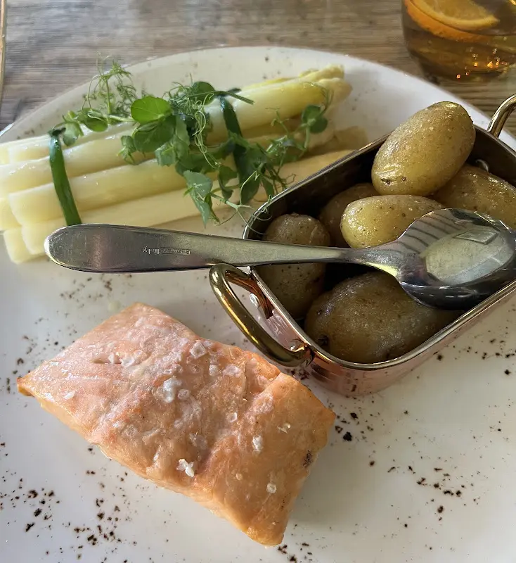 Peter Hippeli_Restaurant Waldschlösschen_Marburg_review