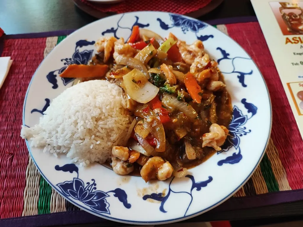 Yen Phan_AsiaWok Biberach Restaurant_Riß_reseña