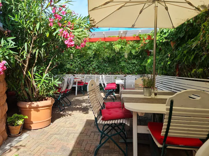 Weinhaus zur Hahnmühle restaurant in Bensheim