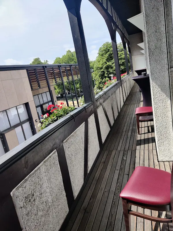 Christiane Haßlinger_Hessische Tabbas Bar GmbH_Bensheim_review