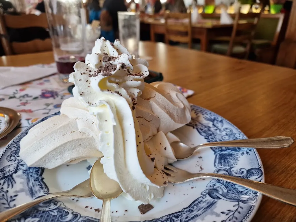 Oscar Vasquez Navarro_Feriengasthof Löwen_Breitnau_review