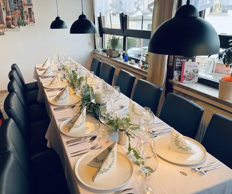 Ristorante La Perla restaurant in Straße