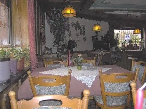 Landgasthof Deutsches Haus - Frank Heil_Straße_slider_image_3