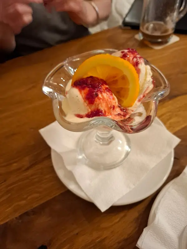 Emma Kehl Meglic_Restaurant Zum Cockpit_Breitscheid_recensione