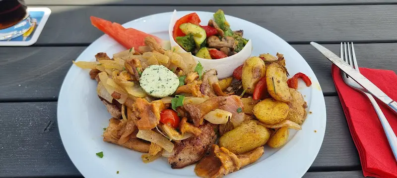 Restaurant Zum Cockpit_Breitscheid_slider_image_3