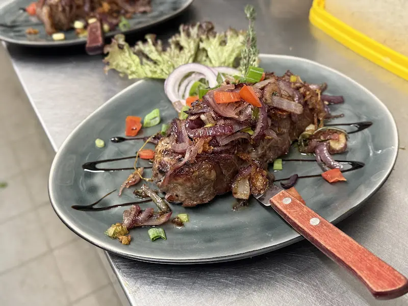 Restaurant Zum Dorfkrug_Breitscheid_slider_image_2