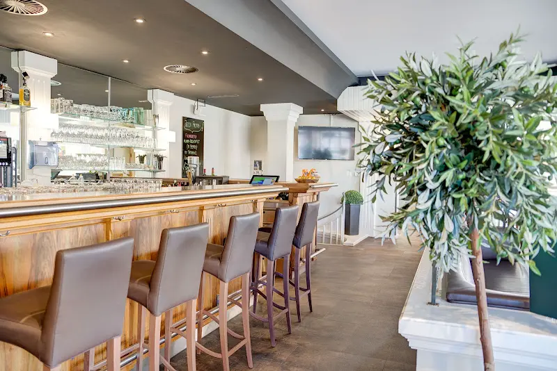 Bistro Café Post restaurant in Breitenbach