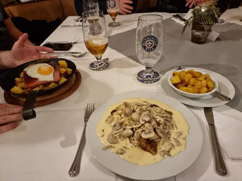 Pils Quelle_Warburg_slider_image_2