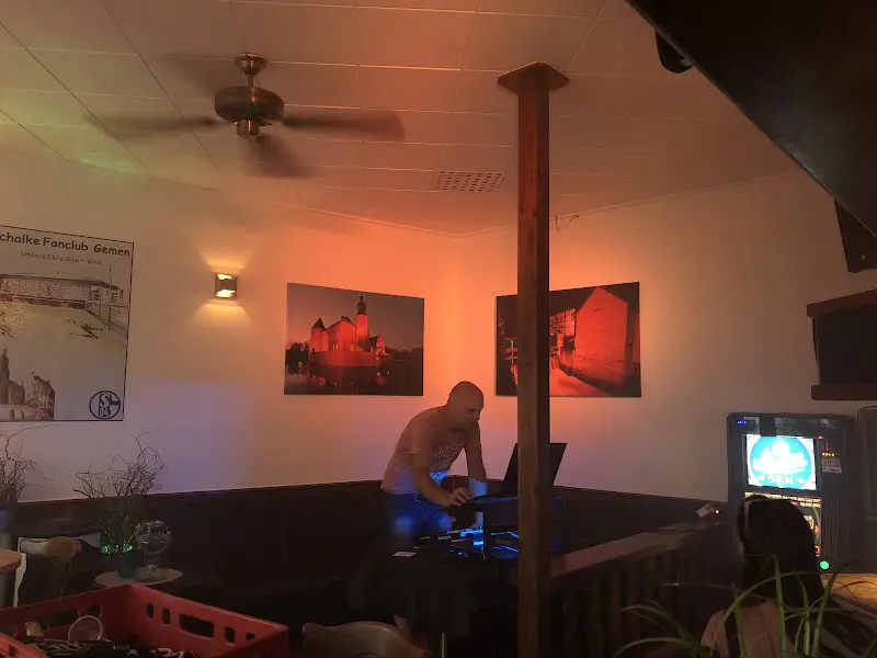 Gaststätte Zur Wasserburg_Borken_slider_image_3