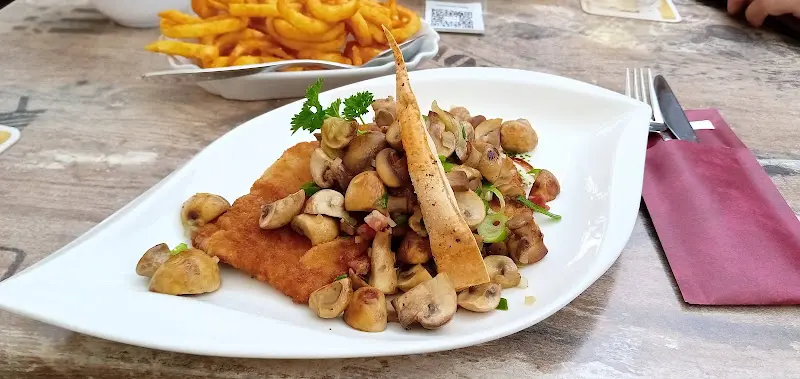 Rhee-Tona_Borken_slider_image_2