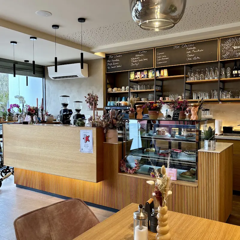 Evgenij Derzapf_Sophie‘sche_Bürstadt_recensione